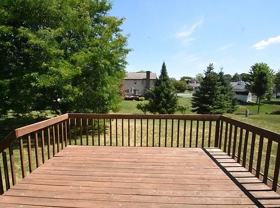 5th image of 229 Kennedy Dr