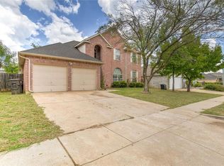 2804 Clovermeadow Dr, Fort Worth, TX 76123