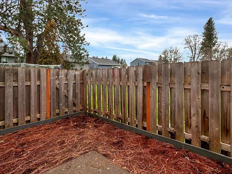 11445 SW Greenburg Rd — Photo 12