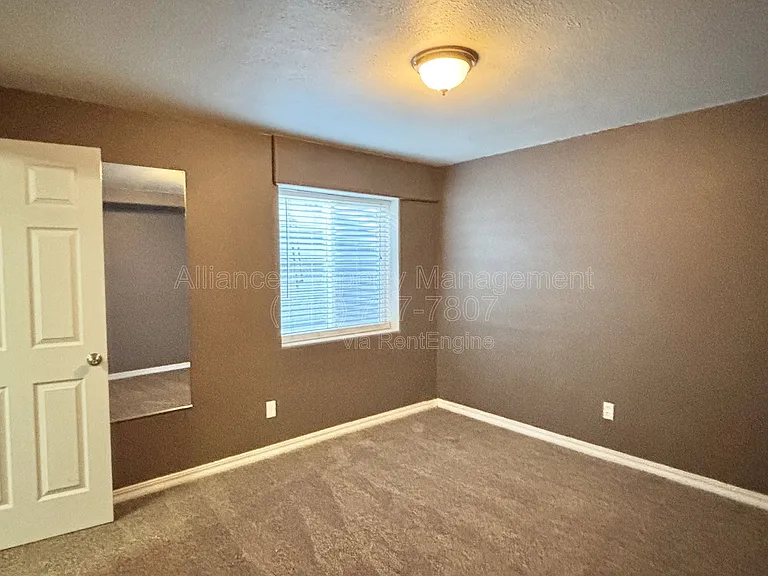 212 Oxbow Dr — Photo 25