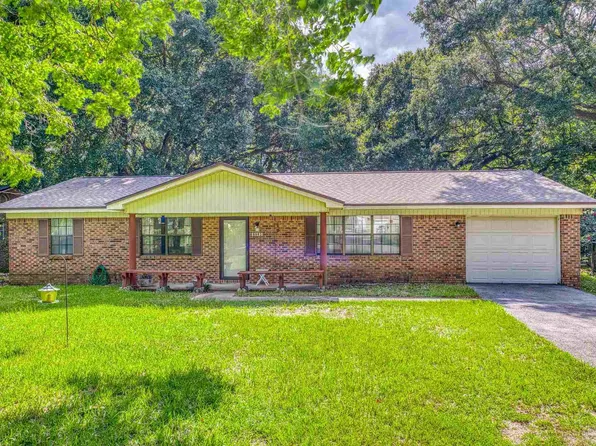 6052 Moss Ln, Pensacola, FL 32505
