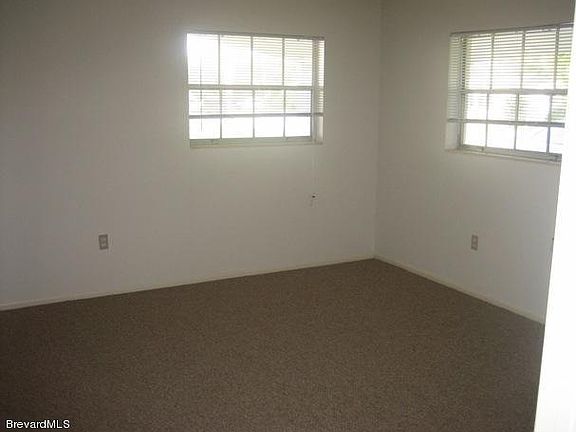 5th image of 2667 Lorna Dr