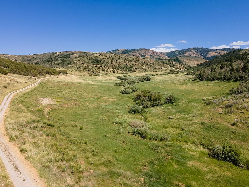 1st image of E Creek Rd