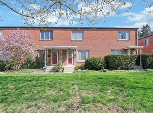 2032 Harwitch Rd, Columbus, OH 43221