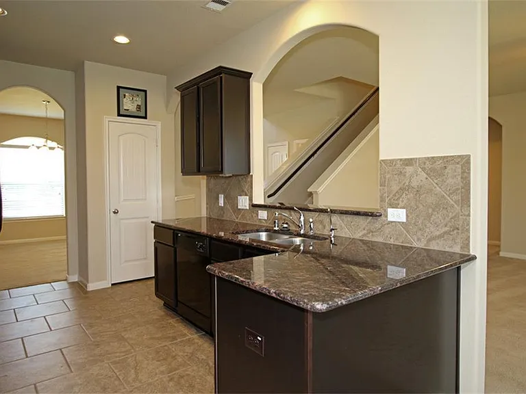 8902 Finnery Dr — Photo 11