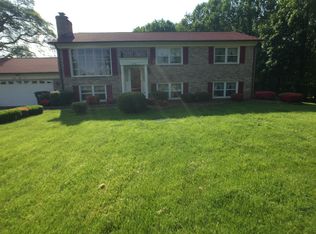12501 Lawyers Rd, Herndon, VA 20171