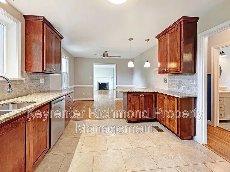 1201 Rennie Ave — Photo 12