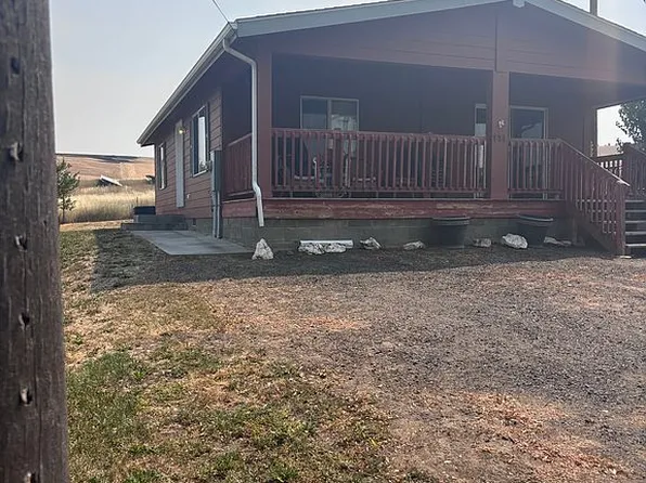 111 S Hill St, Weston, OR 97886