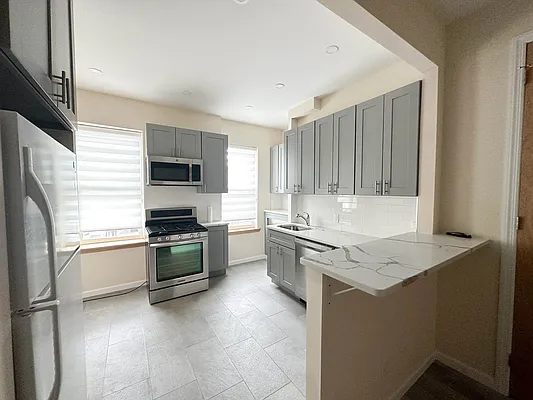 Rented by Ulas Real Estates Inc | media 7