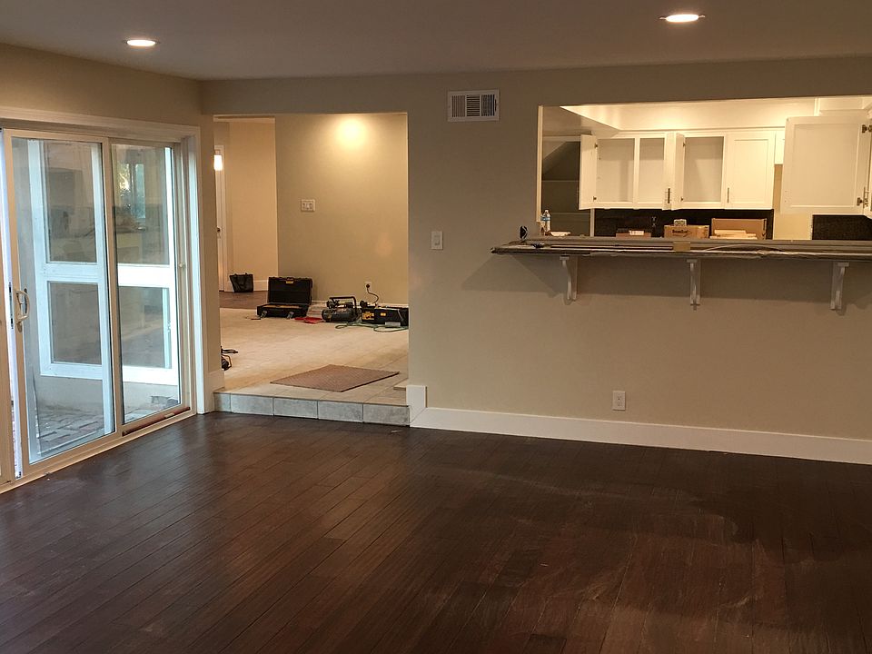 1st image of 4215 Clubhouse Dr