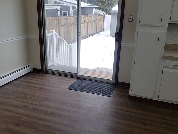 2nd image of 141 19th Ave Floor 1