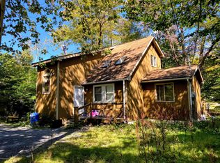 9245 Westwood Dr, Tobyhanna, PA 18466