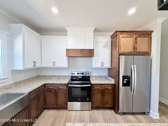 5th image of 216 Marshall Smith Rd