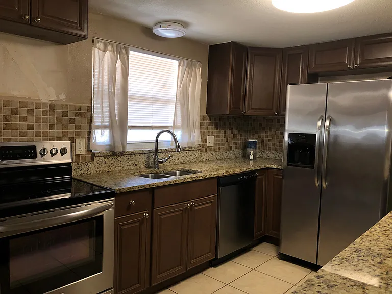 941 Lakeview Rd #2 — Photo 23