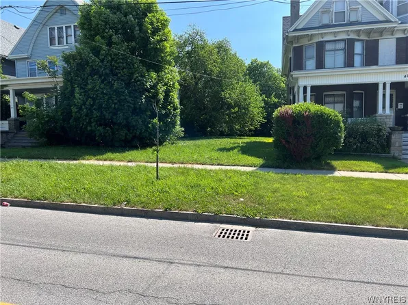 419 10th St #33, Niagara Falls, NY 14303