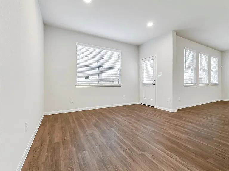 24634 Bastiani Canvas Ln — Photo 5