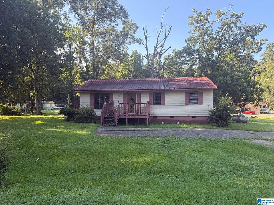 1st image of 996 Davis St