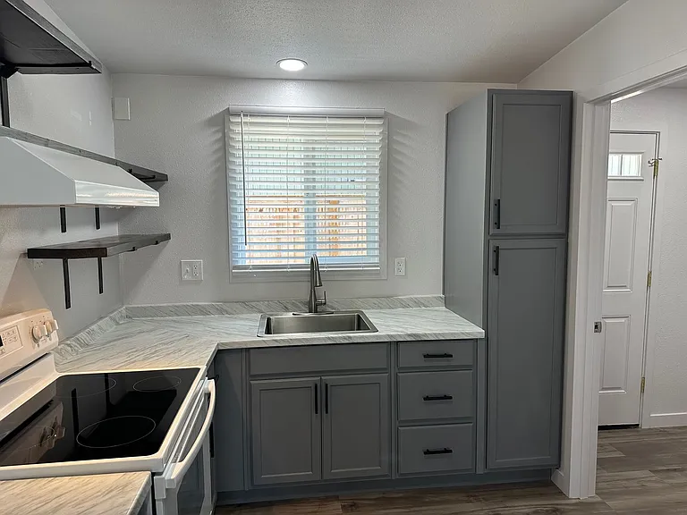 582 Cardinal Way — Photo 11