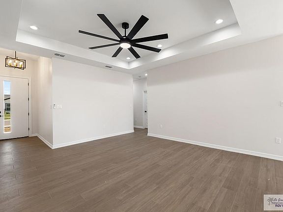3rd image of 719 Foster Ln