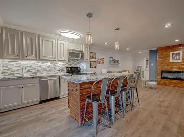 8221 Kingsbrook Road #108, Houston, TX 77024