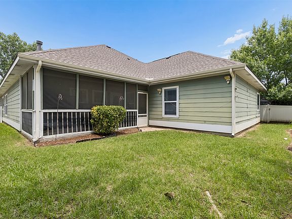 4th image of 1104 Bell Manor Dr