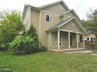 10000 Dickens Ave, Bethesda, MD 20814