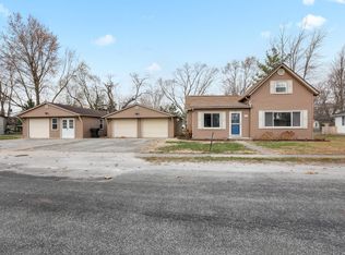 409 Stout St, Saint Joseph, IL 61873