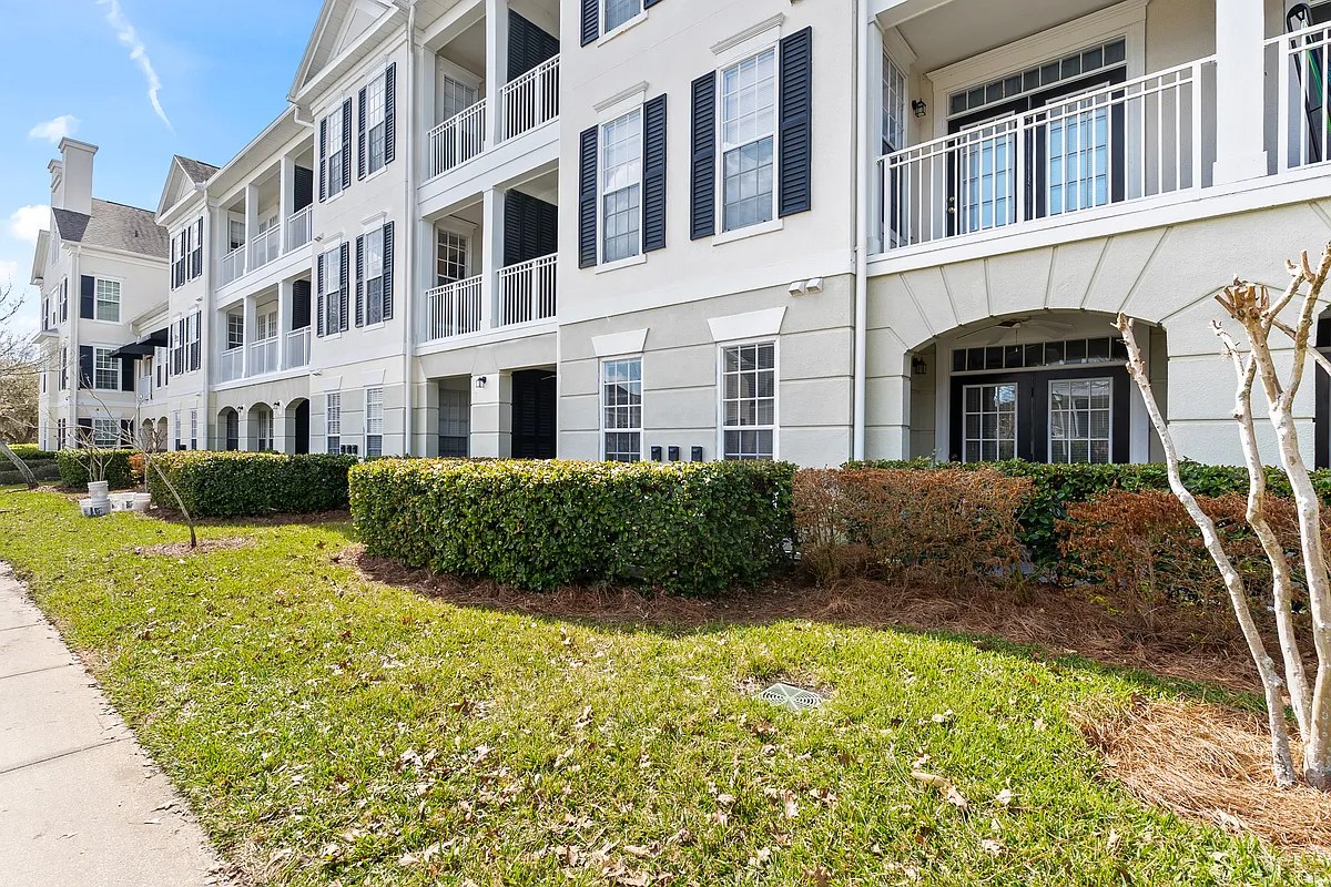 Building Photo - 239 Longview Ave #112