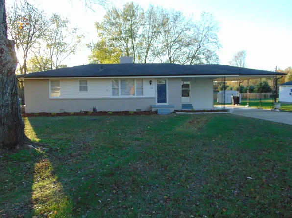 105 Comer St, Rogersville, AL 35652