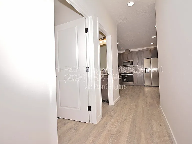 6510 N Atlas Rd #206 — Photo 3