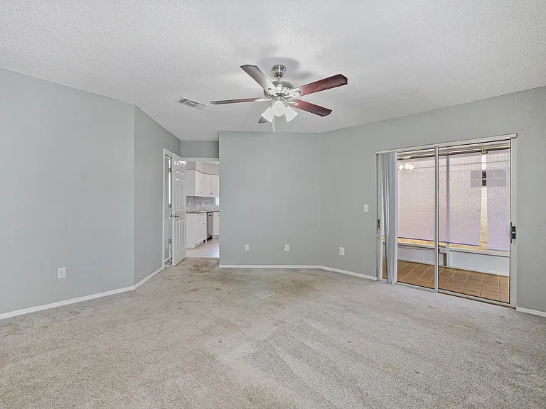 750 Olympic Cir — Photo 18