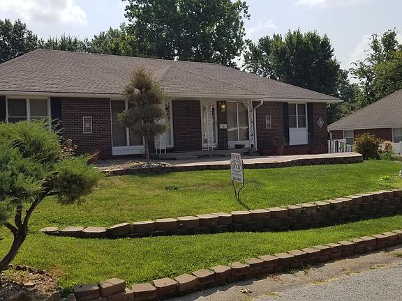 2nd image of 4301 S Canterbury Pl