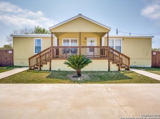 110 County Road 4640, Hondo, TX 78861
