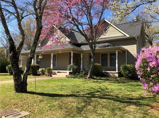 119 N Main St, Six Mile, SC 29682