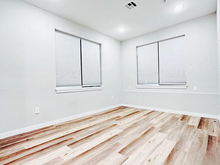 22 Arlington St #2 — Photo 6