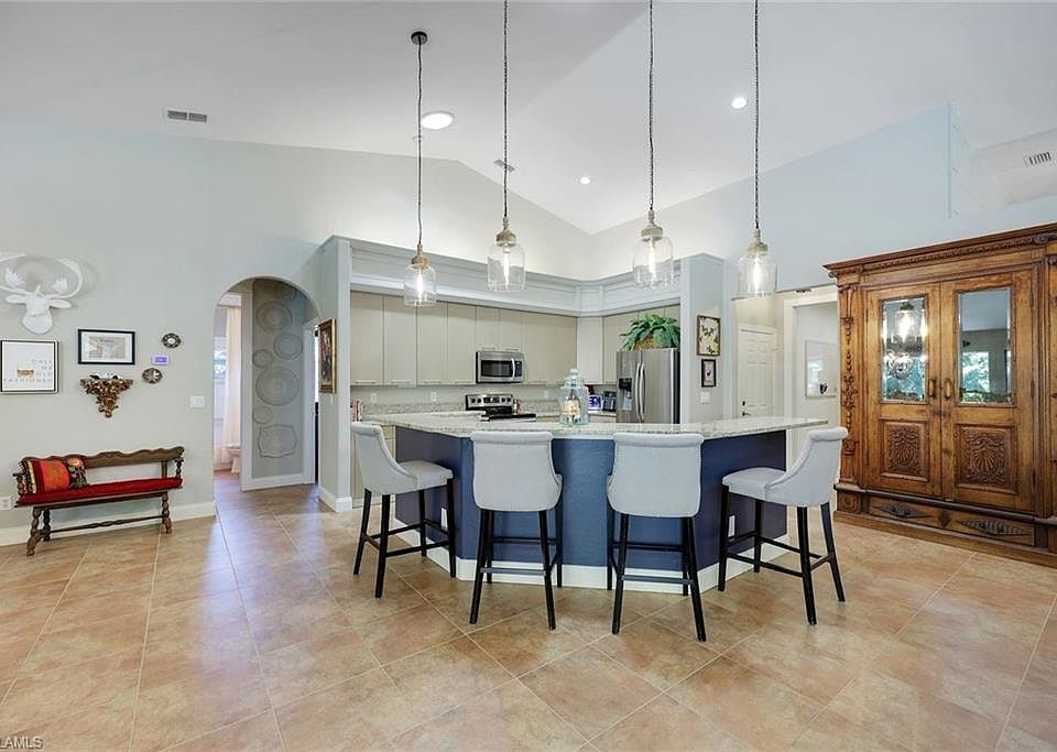 1st image of 2039 Imperial CIR