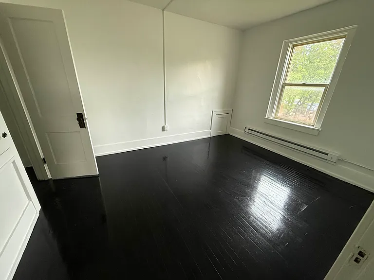 1119 4th Ave #9 — Photo 3