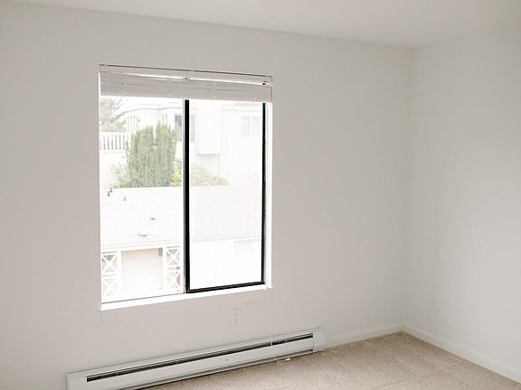 5th image of 2300 Fairview Ave E #3