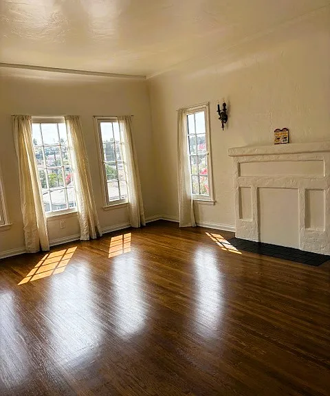 661 S Mathews St #4 — Photo 2