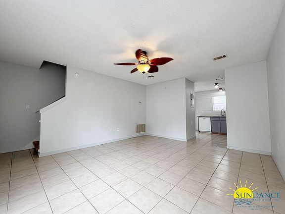 3rd image of 1018 Rockport Dr