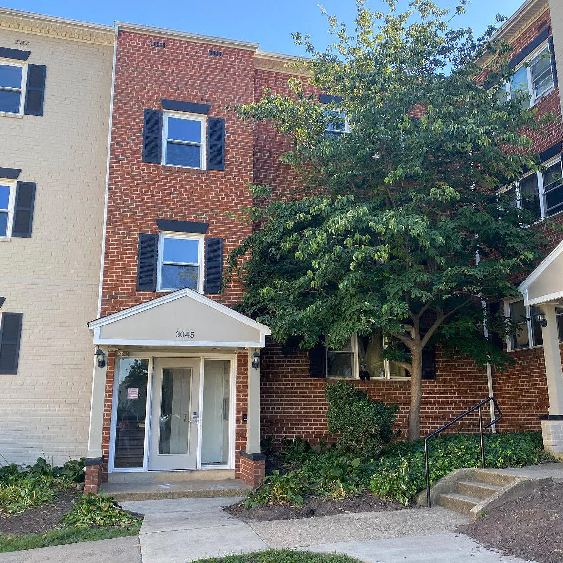 1 bed, 1.0 bath, 566 sqft, $1,550 — Photo 1