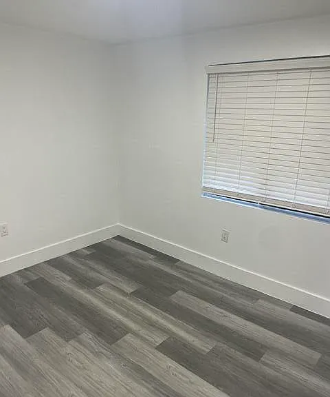 2200 NW 22nd St #1 — Photo 2