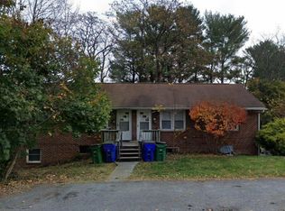 1020 Montgomery St, Blacksburg, VA 24060