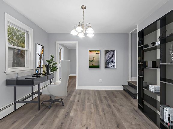 4th image of 2019 Ashland Ave
