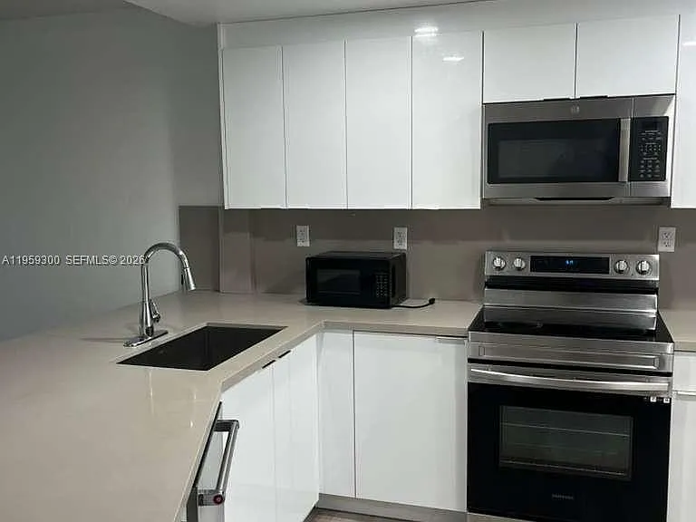 1750 NE 191st St #5071 — Photo 9