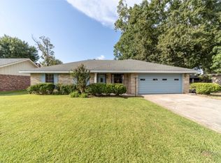 2915 Mary Ann Dr, Sulphur, LA 70663