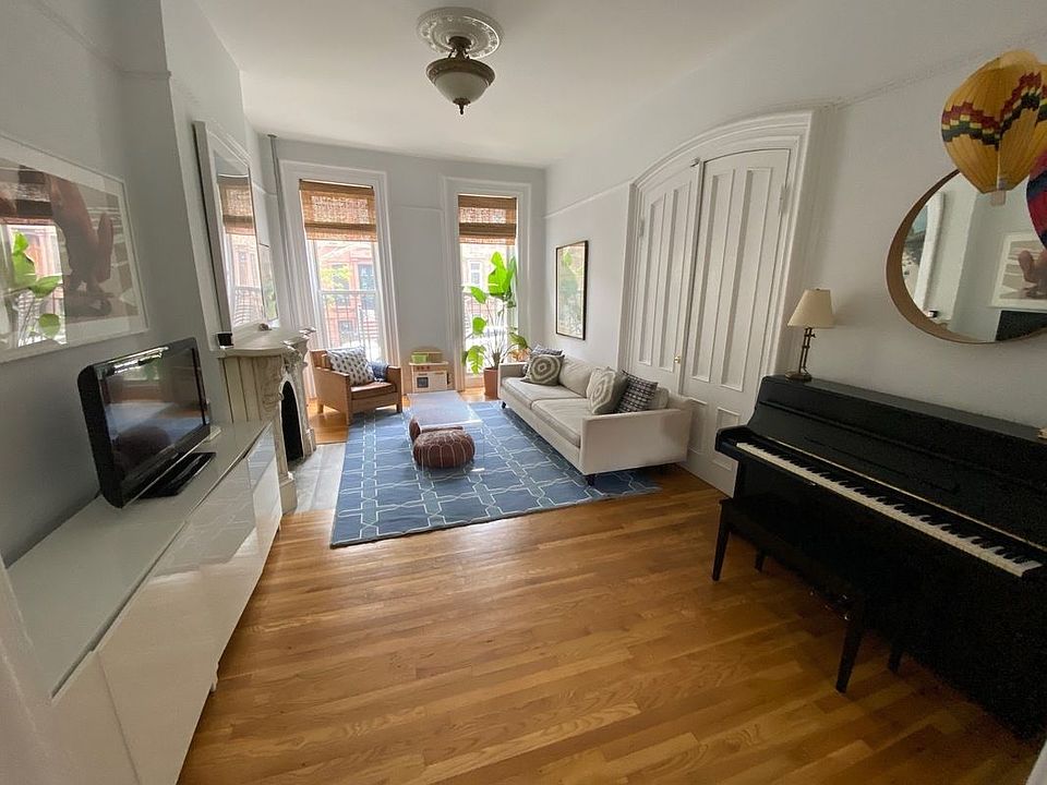 1st image of 400 6th St #1