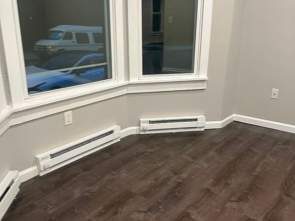 3rd image of 328 Orange St #1