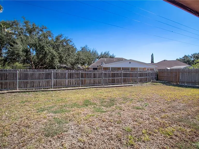 2202 Morning Ln — Photo 24