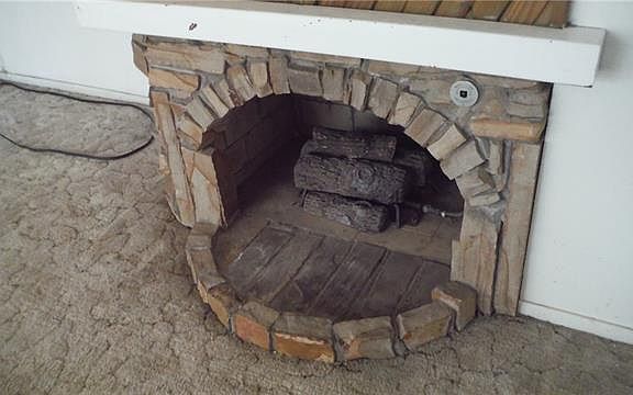 5th image of 12818 Harrisburg Cir